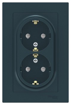 Розетка двойная AtlasDesign SE с заземлением со шторками изумруд в сборе во Владивостоке