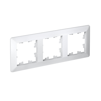 Рамка тройная AtlasDesign AIR SE белая/дымчатая белая во Владивостоке