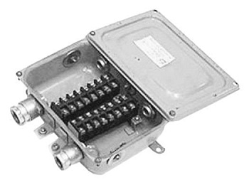 Коробка распределительная КЗНС 16 263х225 мм с крышкой IP65 во Владивостоке