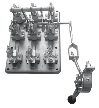 Разъединитель РПС-1 100А правый привод без ППН EKF PROxima  – купить силовое и модульное оптом и в розницу  Разъединитель РПС-1 100А правый привод без ППН EKF PROxima во Владивостоке