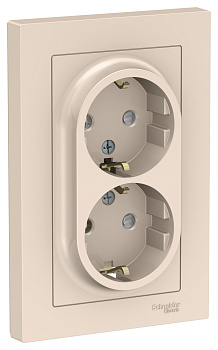 Розетка двойная AtlasDesign SE с заземлением со шторками бежевая в сборе во Владивостоке