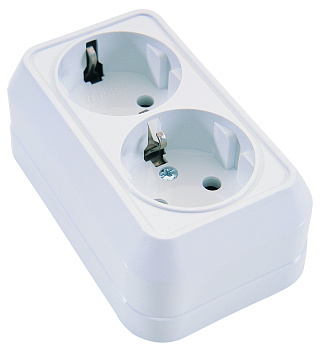 Розетка двойная накладная с заземлением MAKEL белая во Владивостоке